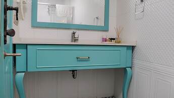 Avlu Alacati Butik Otel