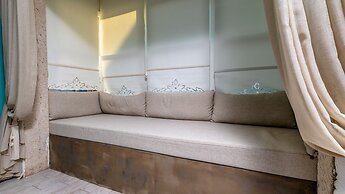 Avlu Alacati Butik Otel