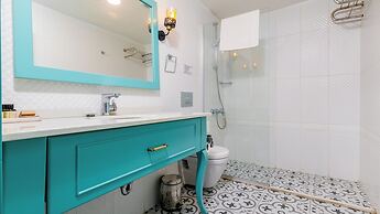 Avlu Alacati Butik Otel