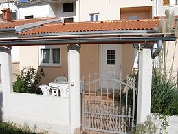 Urban apartment Ljiljana