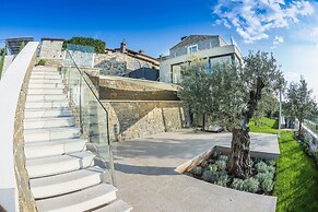 Top luxury experience with villa Monte