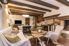 Top luxury experience with villa Monte