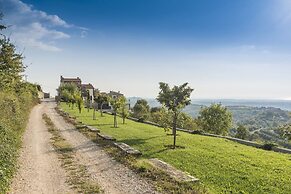 Top luxury experience with villa Monte