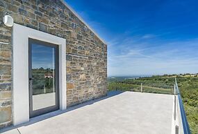 Top luxury experience with villa Monte