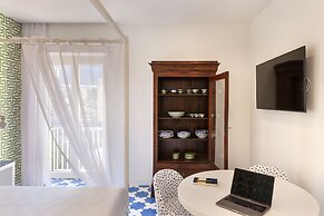 Luxury&Romantic Apartment with Balcony in Sorrento
