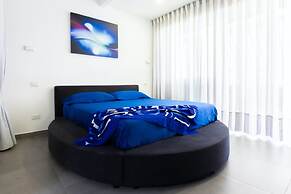 Brand New Apartment with Terrace Solarium & Gym