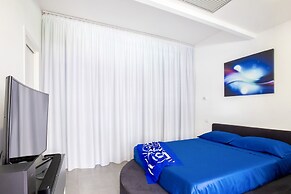 Brand New Apartment with Terrace Solarium & Gym