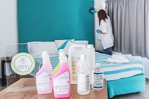 Modern spacious apartment with terrace, balconies, solarium & gym