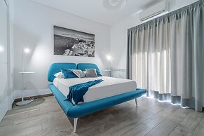 Modern spacious apartment with terrace, balconies, solarium & gym