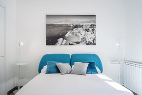 Modern spacious apartment with terrace, balconies, solarium & gym