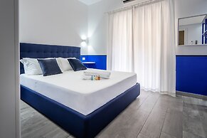 Modern spacious apartment with terrace, balconies, solarium & gym