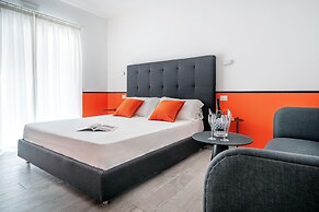 Modern spacious apartment with terrace, balconies, solarium & gym