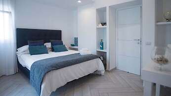 Spacious Villa with 4 rooms, pool, solarium & garden