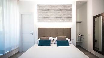 Spacious Villa with 4 rooms, pool, solarium & garden