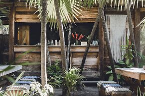 Nativus Glamping & Cenote Tulum