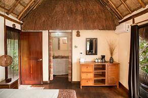 Lagoon Front Suite with Bikes & Kayaks