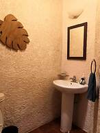 Lagoon Front Suite with Bikes & Kayaks