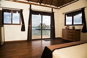 Lagoon Front Suite with Bikes & Kayaks