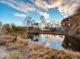 Bubbling Wells Oasis