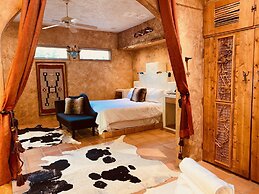 Bubbling Wells Oasis