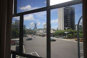 Papa Whale - Kaohsiung Formosa Boulevard