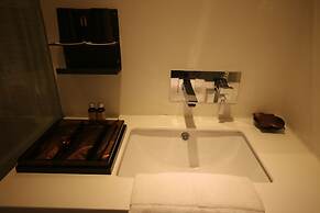 Papa Whale - Kaohsiung Formosa Boulevard