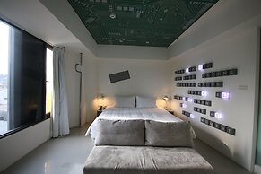 Papa Whale - Kaohsiung Formosa Boulevard