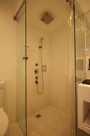 Papa Whale - Kaohsiung Formosa Boulevard