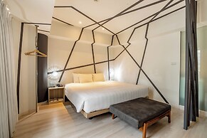 Papa Whale - Kaohsiung Formosa Boulevard