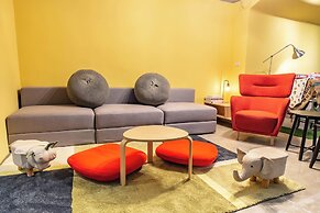 Papa Whale - Kaohsiung Formosa Boulevard