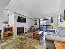 310 Snowblaze 2 Bedroom Condo by RedAwning