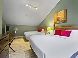 310 Snowblaze 2 Bedroom Condo by RedAwning