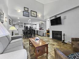 310 Snowblaze 2 Bedroom Condo by RedAwning