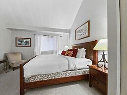 310 Snowblaze 2 Bedroom Condo by RedAwning