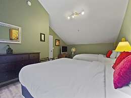 310 Snowblaze 2 Bedroom Condo by RedAwning