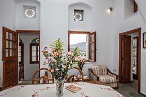 Cycladic Traditional Villa in Tinos!