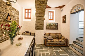Cycladic Traditional Villa in Tinos!