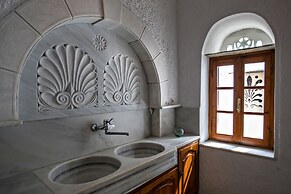 Cycladic Traditional Villa in Tinos!