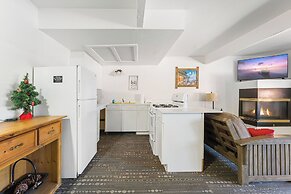 SoCal Vacations - Village Inn