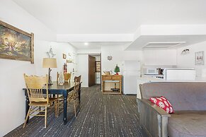 SoCal Vacations - Village Inn