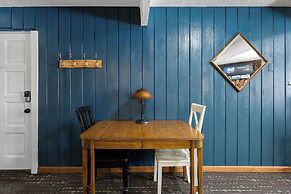 SoCal Vacations - Village Inn