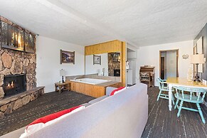 SoCal Vacations - Village Inn