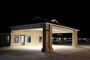 Heritage Inn & Suites