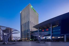 Holiday Inn Wuxi Central Station by IHG