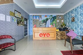 Super OYO 90039 Coop Hotel Kangar