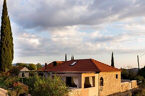 Holiday Home Lazuština Paradise
