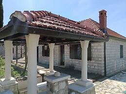 Holiday Home Lazuština Paradise