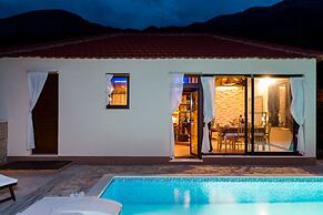 Holiday Home Lazuština Paradise