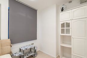 Top Centre Apartment Next to 