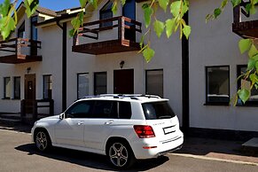 Townhouse Park & House